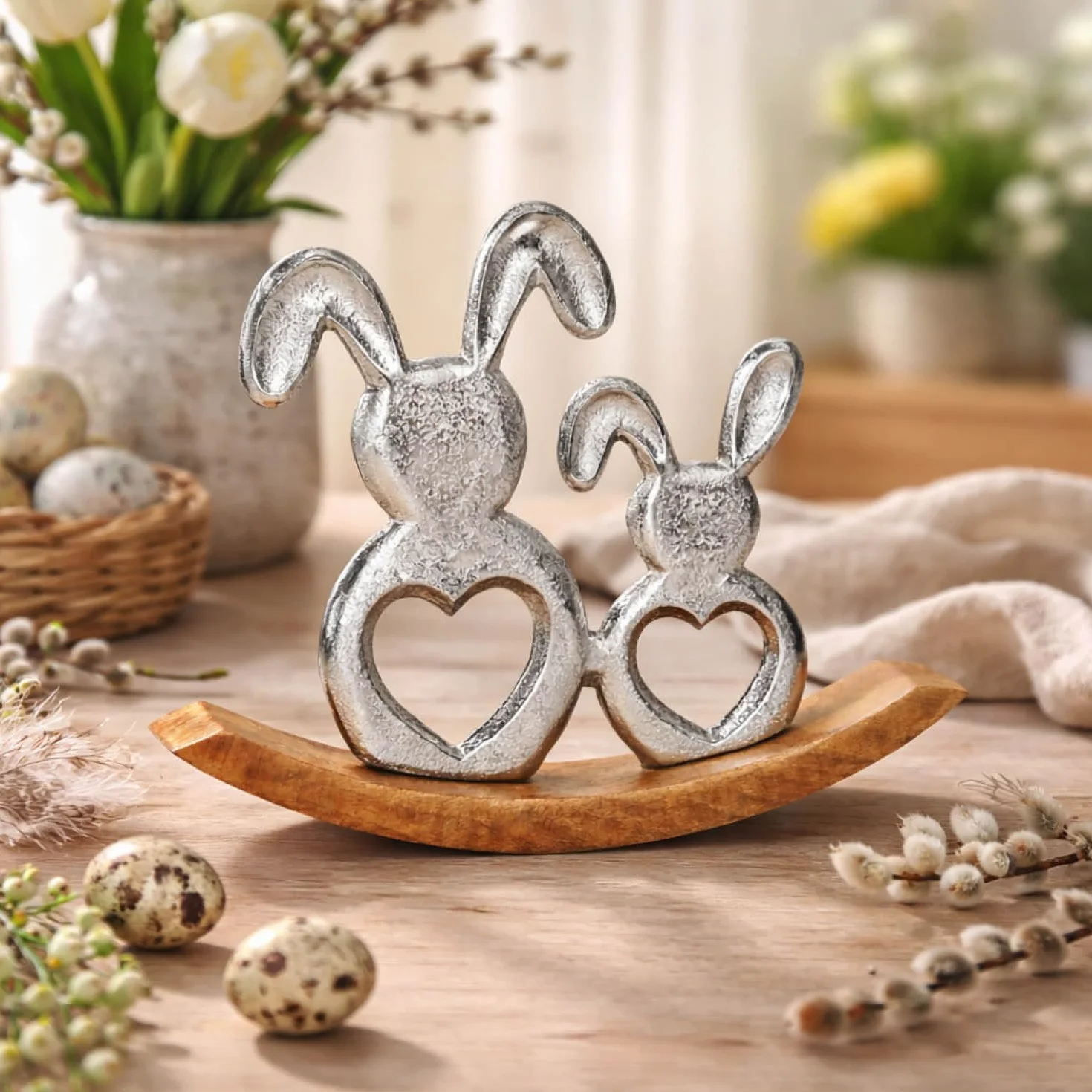 com-four® metalowe zajace wielkanocne z podstawa z drewna mango, eleganckie figurki stojace na wiosne (1x Królik/Hustawka)