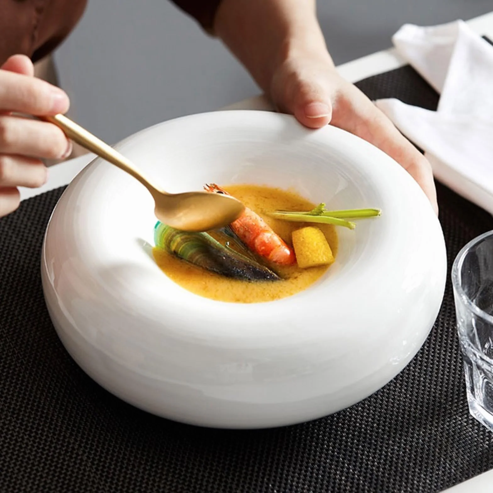 zastawa stołowa Kreatywna restauracja hotelowa Ceramiczna spersonalizowana zastawa stołowa Prosty biały talerz obiadowy Ceramiczny talerz deserowy o wysokiej temperaturze zestaw zastawy stołowej(Duży)
