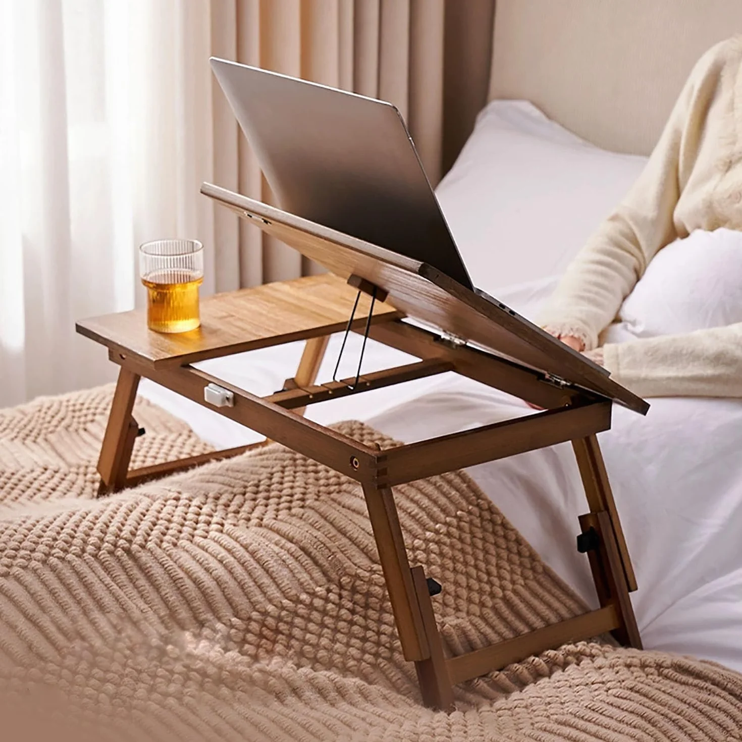 Regulowany bambusowy składany stół laptop łóżko biurko wielofunkcyjne łatwe przechowywanie stół jadalny taca do czytania do sypialni salonu na balkon brązowy 50 x 30 cm