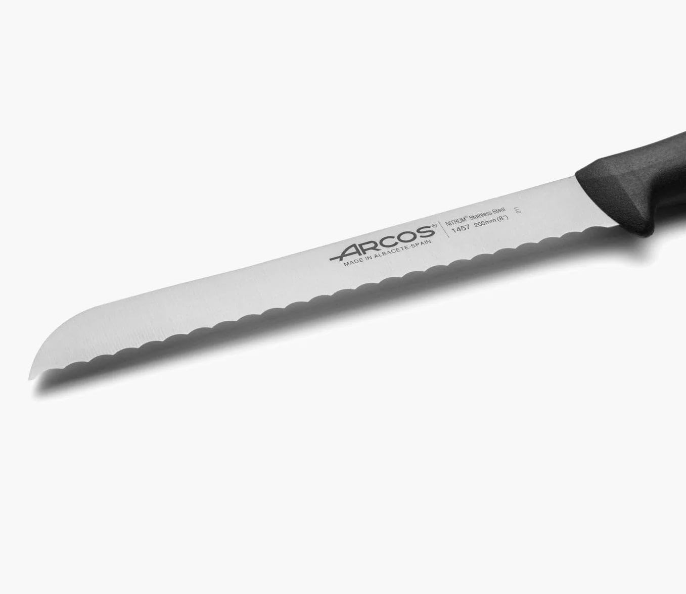 Arcos Nóż do chleba 20 cm Nitrum ze stali nierdzewnej i ostrze 200 mm, uzyskaj dużą różnorodność cięć do jedzenia, idealny nóż do codziennego użytku domowego, seria Minorka, kolor czarny