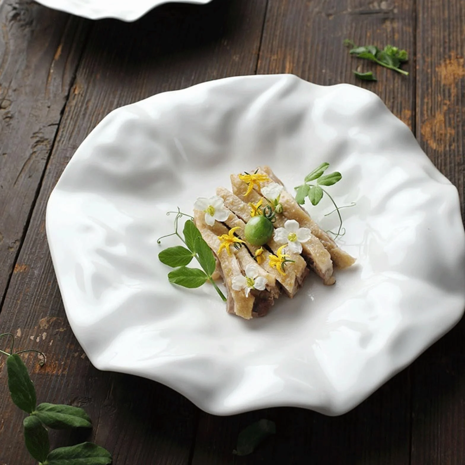 Talerze obiadowe Płyta ceramiczna nieregularna biała porcelana zachodnia płyta z liści lotosu restauracja kuchnia talerz deserowy talerz obiadowy (31 cm)