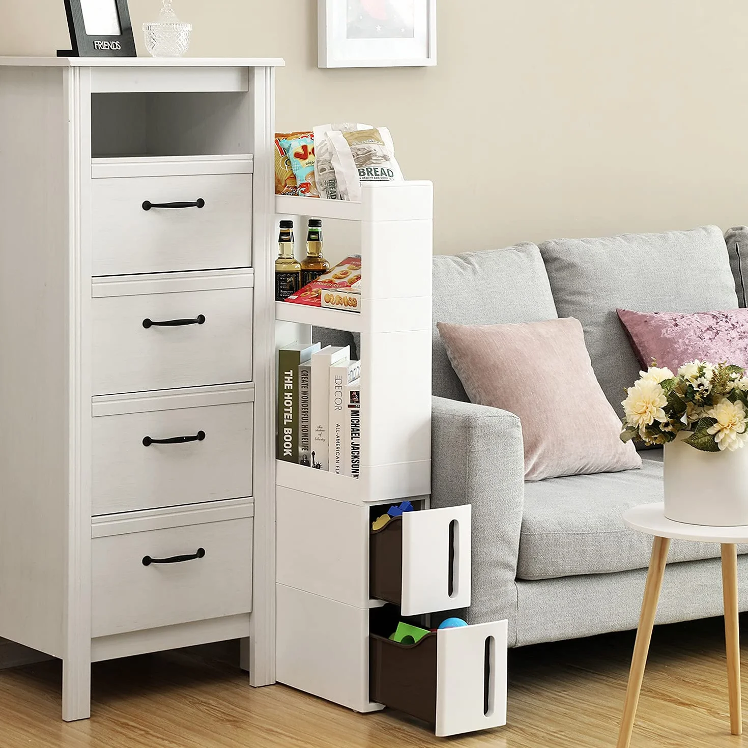 SONGMICS Wąskie Szafka wnękowa 3 półki 2 szuflady z kółkami 17 cm biała KFR06WT