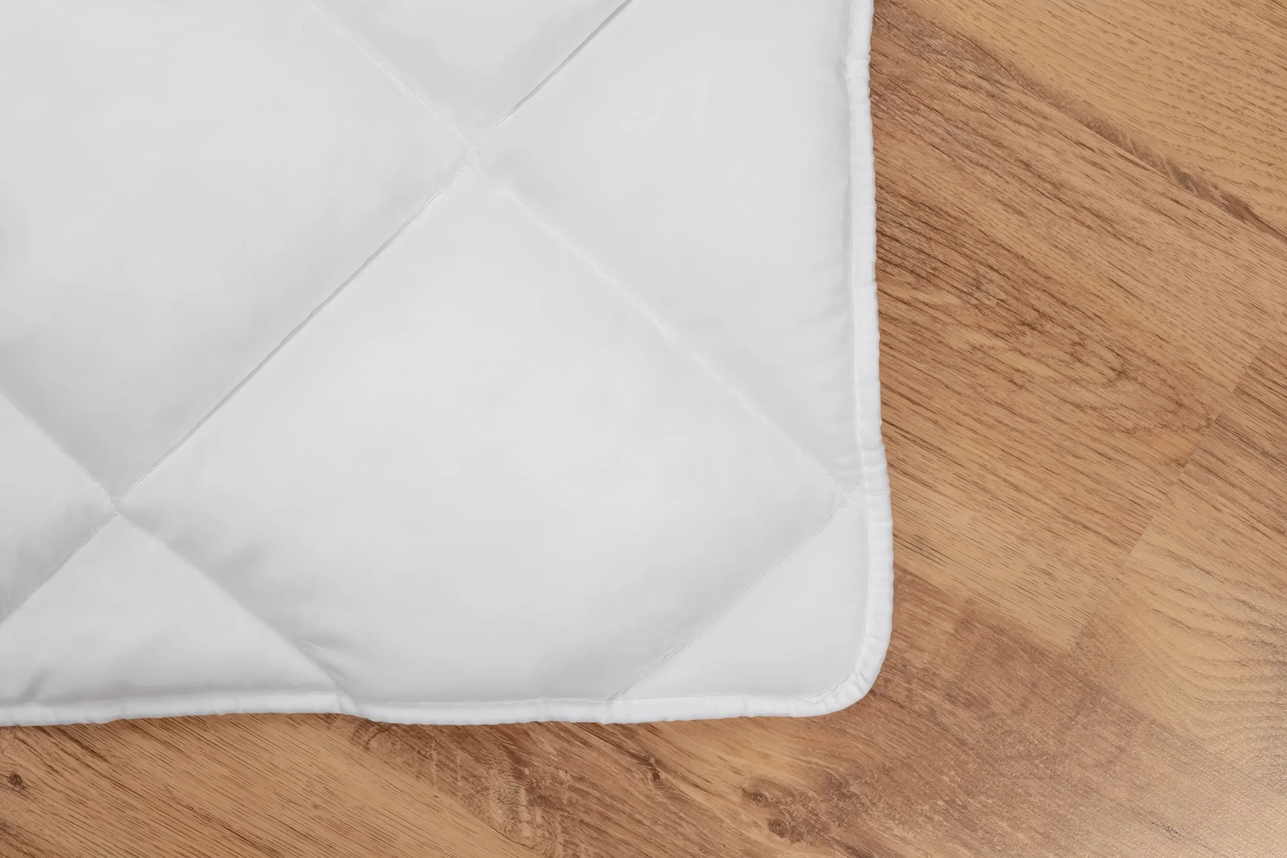 SOHYGGE Kołdra dziecięca 300 gr/m2 - dziecko - 100 x 135 cm na łóżko niemowlęce 70 x 140 cm - przeciw roztoczom - 100% mikrofibra - wyprodukowano w Europie - certyfikat Oeko-Tex bez substancji
